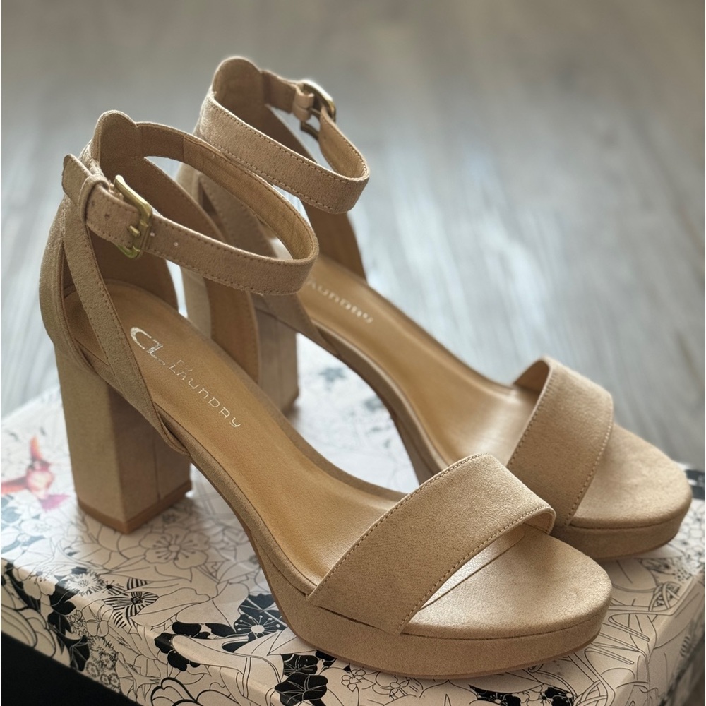 CL by Laundry Nude Wide Width Heels - Size 7.5W